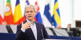 Dacian CIOLOȘ, Europarlamentar, fost prim-ministru al României, fost comisar European pentru Agricultură și Dezvoltare Rurală